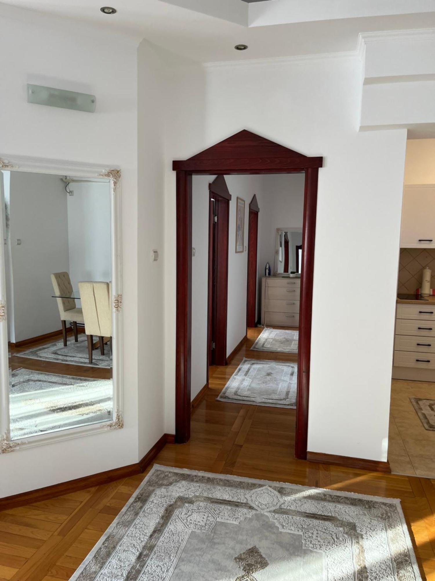 Airport Sky Apartments Lux II Belgrade Extérieur photo